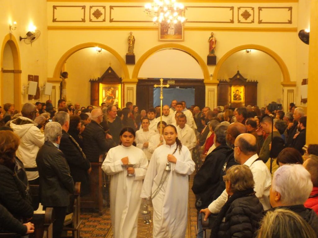 Última procissão da 311ª Festa de Nossa Senhora do Pilar saiu da Igreja Matriz após a missa das 16h, na sexta-feira (15). Foto: Diogo Monteiro/JB Litoral