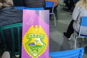 Policiais da Patrulha Maria da Penha realizam palestra em Matinhos