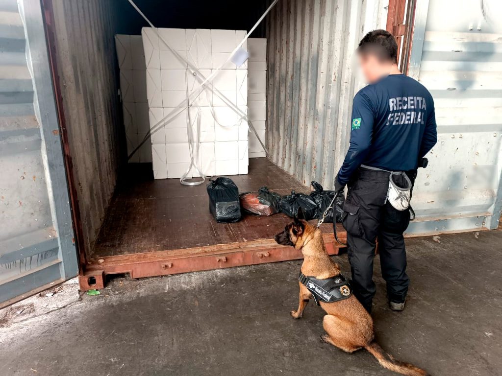 Receita Federal apreende 49,5 kg de cocaína no Porto de Paranaguá