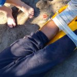 GCM gesgata mulher ferida em morro Ilha do Mel