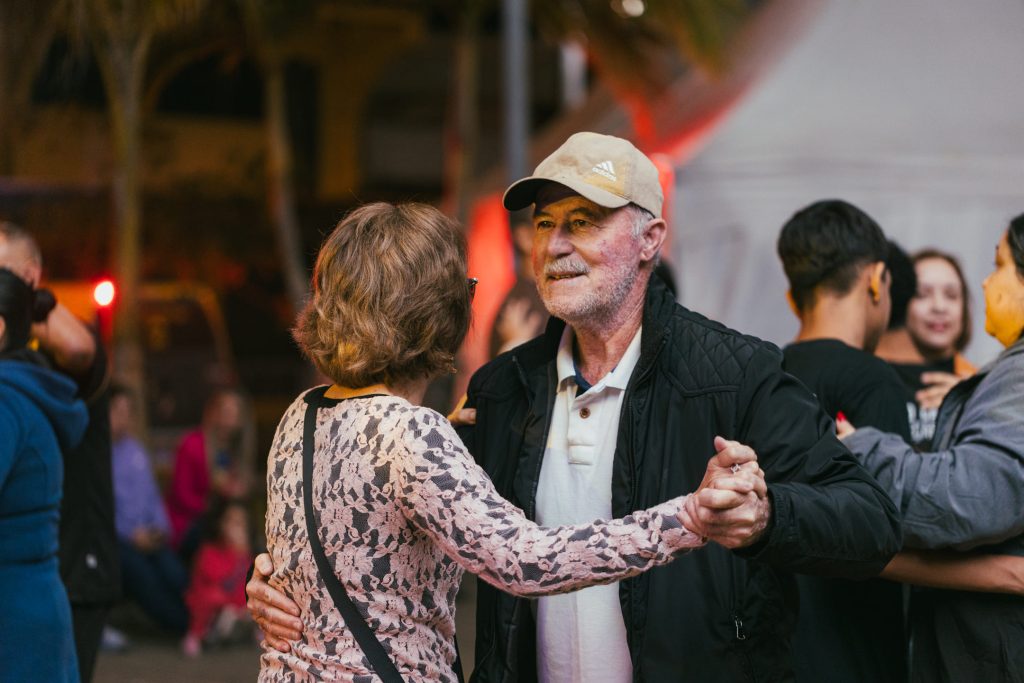 Festa do Agricultor e Pescador leva milhares a Guaraqueçaba em três dias de shows