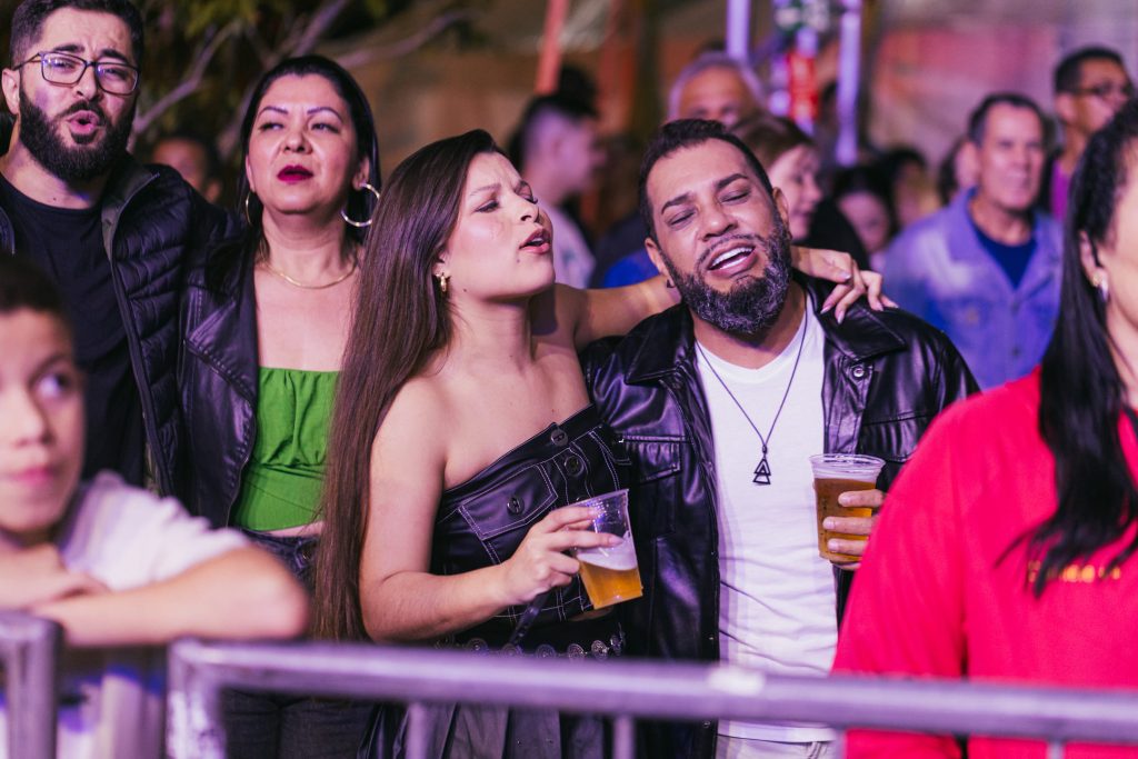 Festa do Agricultor e Pescador leva milhares a Guaraqueçaba em três dias de shows