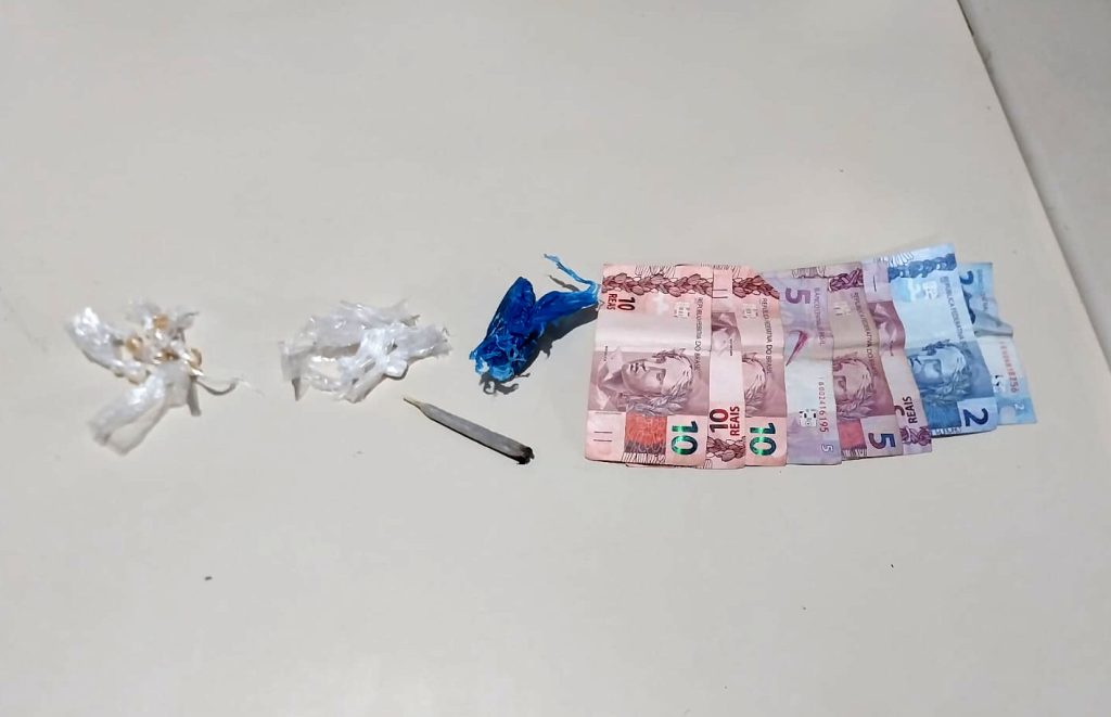 Apreensão Drogas PM Pontal do Paraná 20000