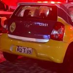 Motorista é preso por embriaguez após colidir com trailer de lanches
