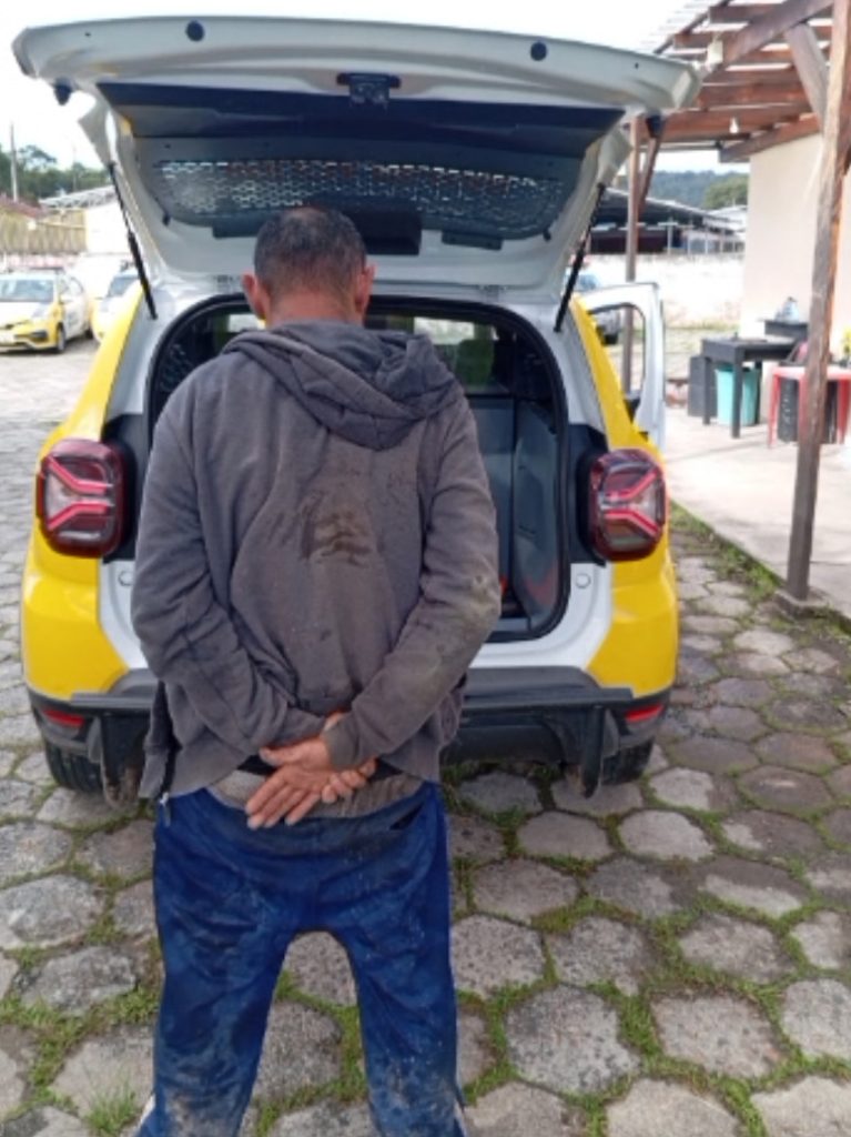 Tráfico de drogas Guaratuba Pedras de Crack em Guaratiba