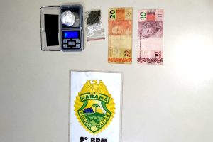 Rapaz é preso após PM encontrar garrafa pet com drogas em Guaratuba