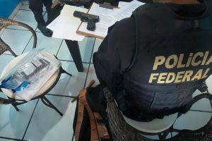 PF realiza operação contra tráfico internacional de drogas em Paranaguá