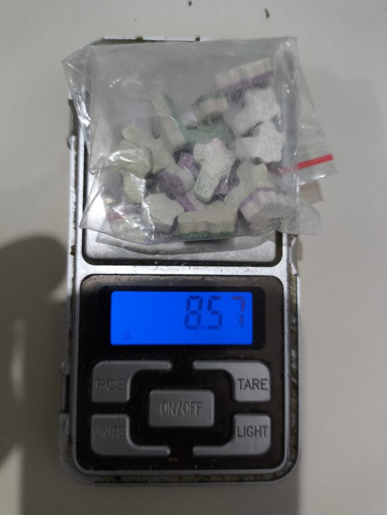 Tráfico de drogas na cidade de Guaratuba, apreensão de comprimidos de ecstasy