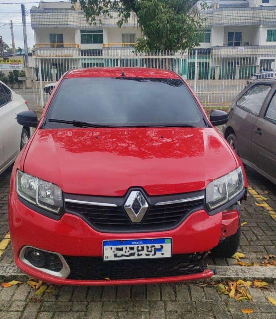 Veículo recuperado pela PM em Matinhos 1