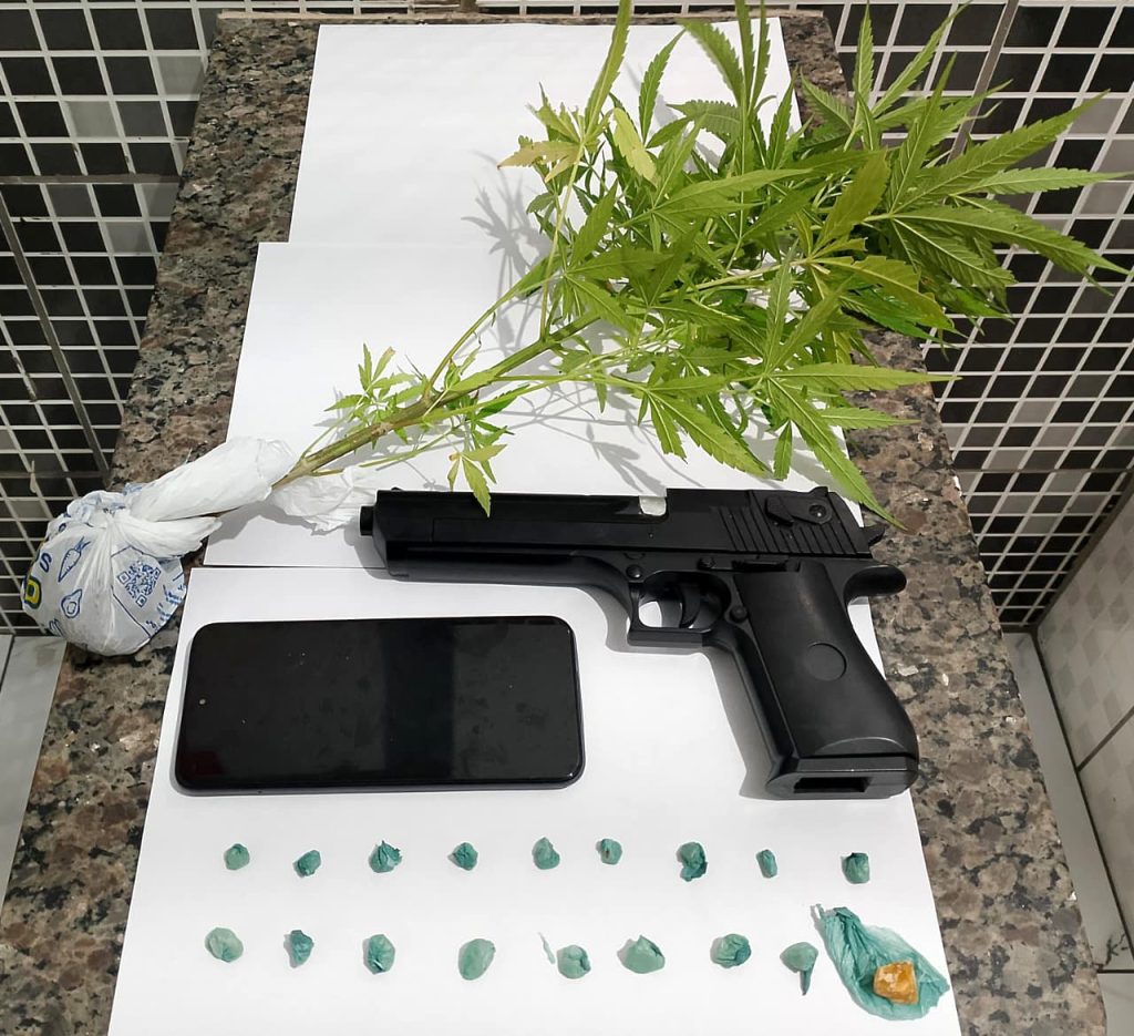 Apreensão de Drogas em Antonina 1