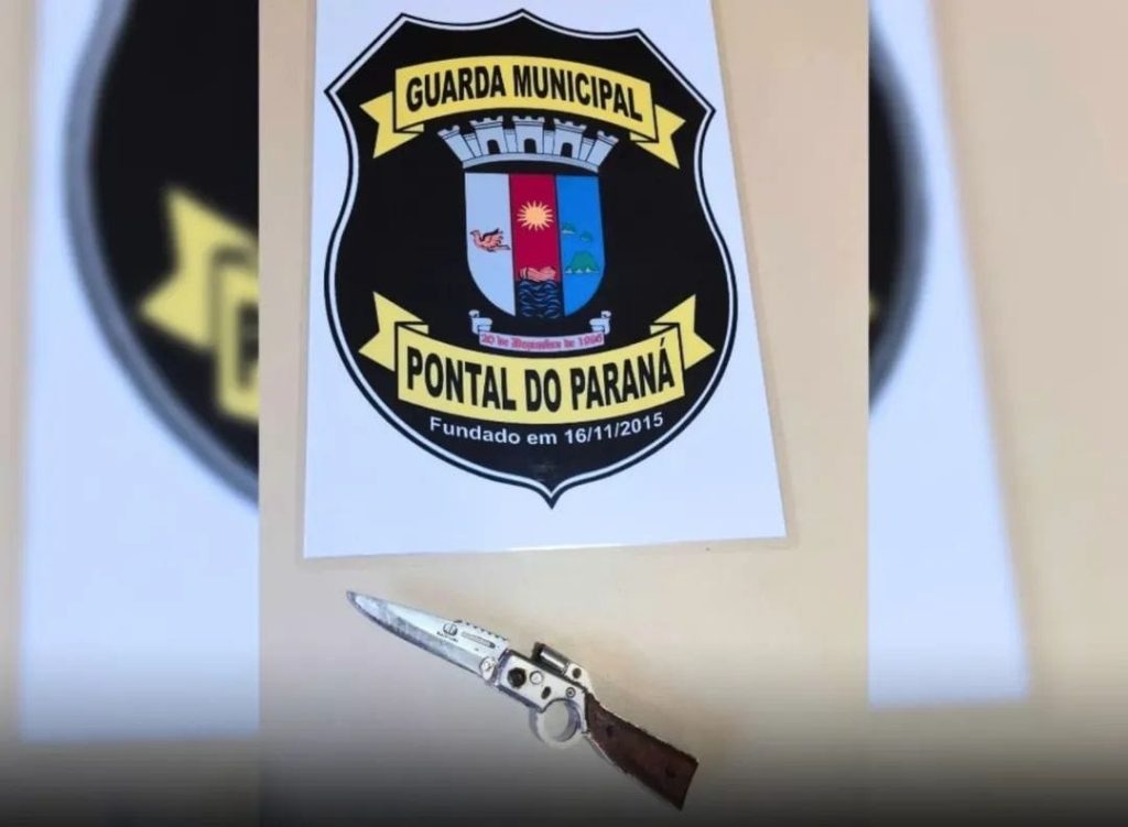 Faca apreendida em colégio de Pontal após denúncias de ameaças