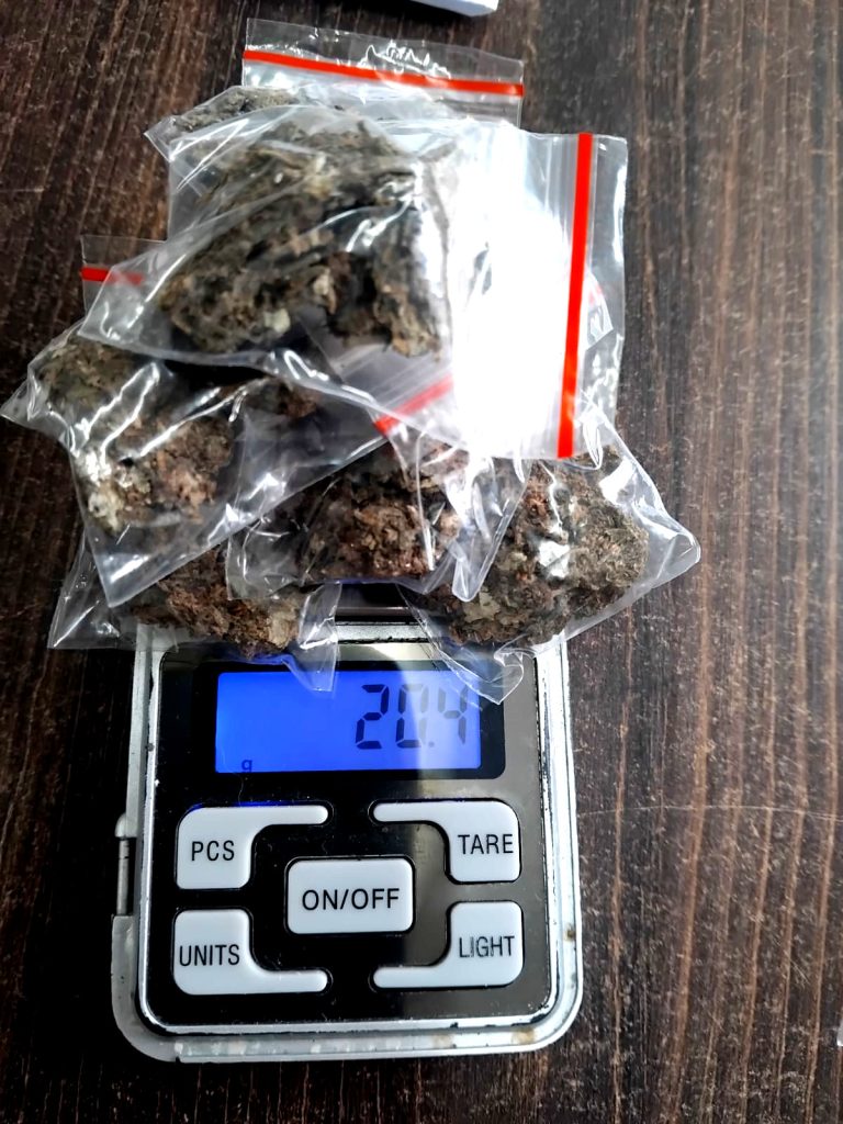 Drogas e bicicleta apreendidas pela PM 1