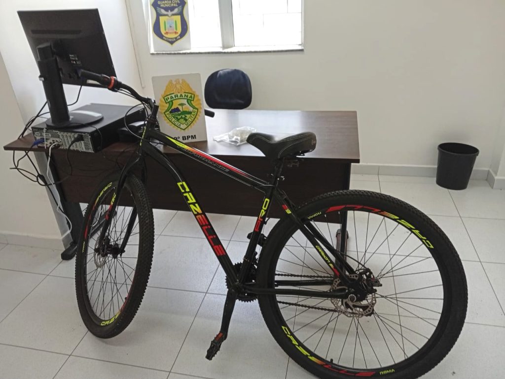 Drogas e bicicleta apreendidas pela PM 3.jpeg
