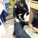 GCM presta socorro a homem com crise convulsiva em Paranaguá