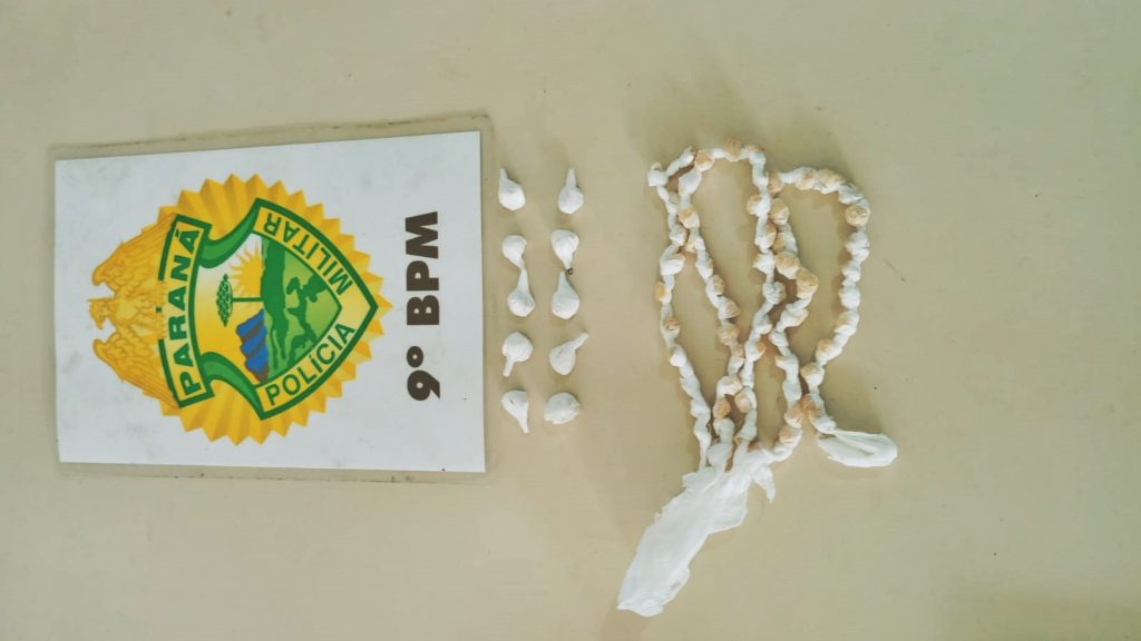 PM pareende drogas após denúncia em Guaratuba