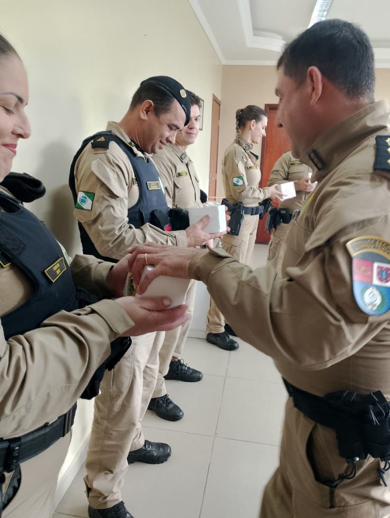 Oficial do Comando Regional da PM agradece policiais do 9º BPM por participação em seminário