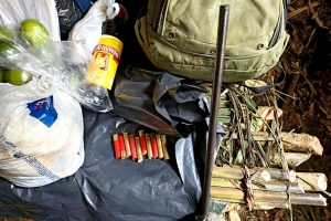 Dupla é presa pela Polícia Ambiental com espingarda em área protegida