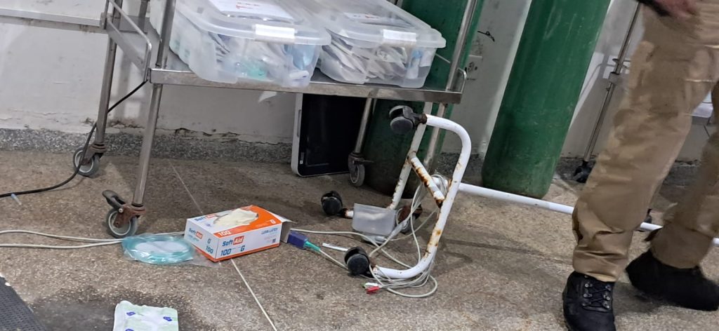 Jovem morre após ser baleado em tabacaria de Pontal do Paraná