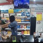 Dupla encapuzada ameaça funcionário de mercado durante assalto em Guaratuba