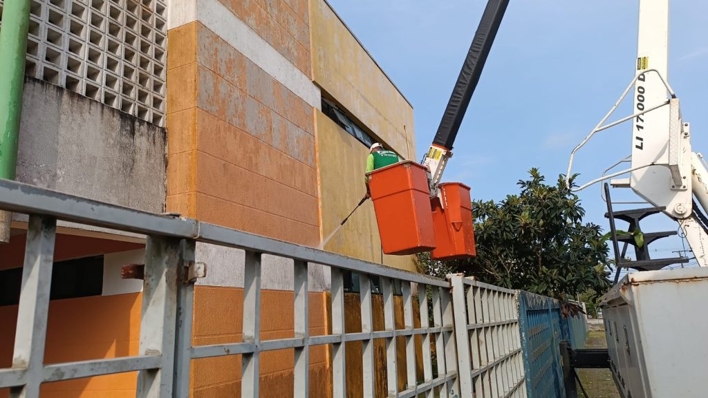 Equipe já solucionou problemas pontuais em Centros Municipais de Educação Infantil (CMEIs) e escolas municipais. Foto: Secretaria Municipal de Obras