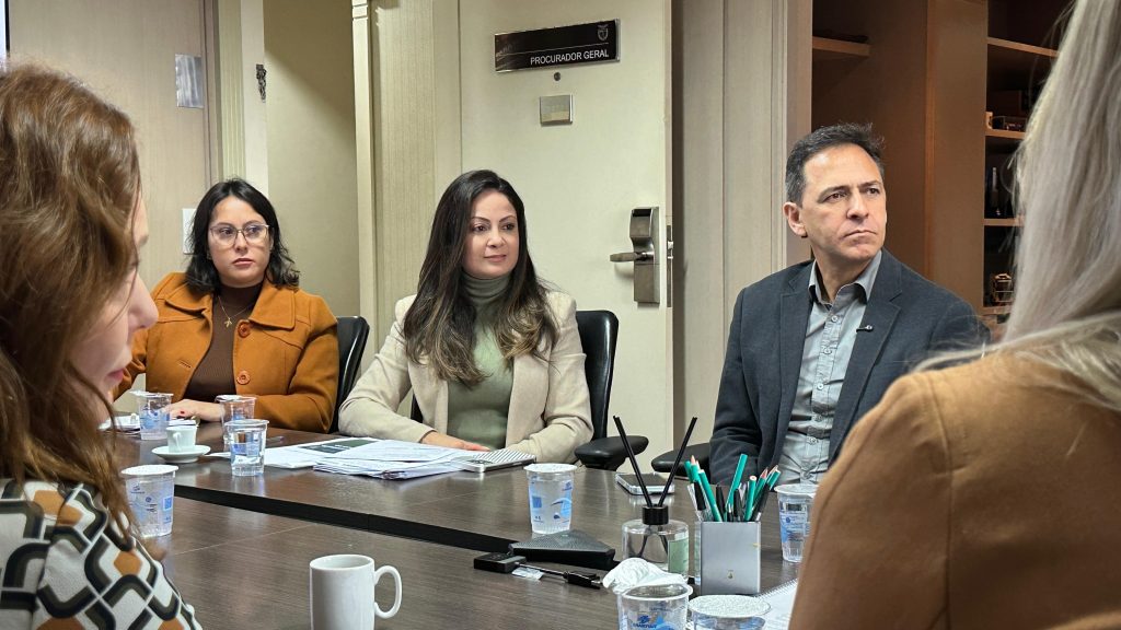 Segundo Adriano Ramos, além de modos de viabilizar a execução das moradias já aprovadas, a reunião também abordou a obtenção de mais recursos para novas habitações. Foto: Matheus Campos