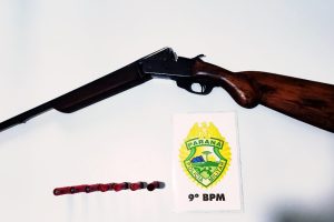 PM apreende espingarda em Guaratuba durante ocorrência de violência doméstica