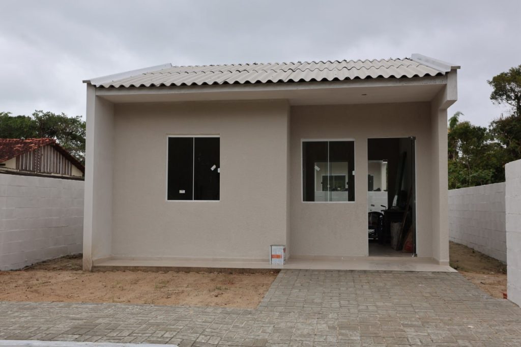CASAS PONTAL DO PARANA