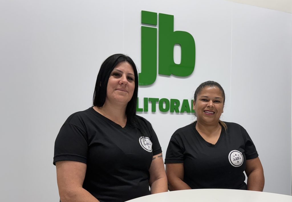 Representantes da Associação dos Ambulantes Unidos da Faixa de Areia confirmaram em entrevista ao JB que já atuam sem limitações de horários