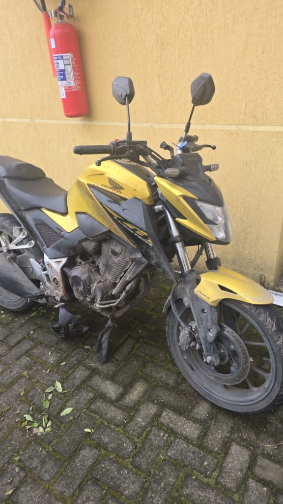 Moto apreendida pela PM 4