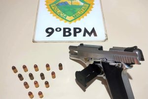 Pistola é apreendida durante cumprimento de mandado de prisão em Pontal do Paraná