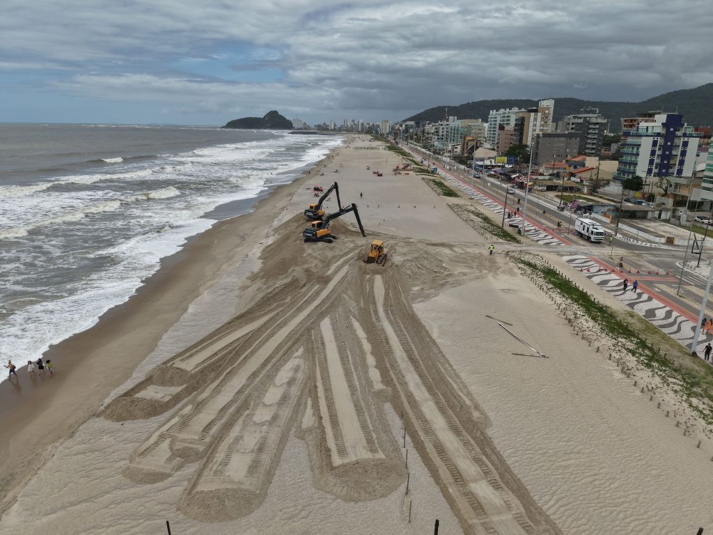 Reposição da areia da praia dos pescadores para Caioba – Zuli Construtora de Obras – Foto- Douglas Avellar – JB Litoral (10)