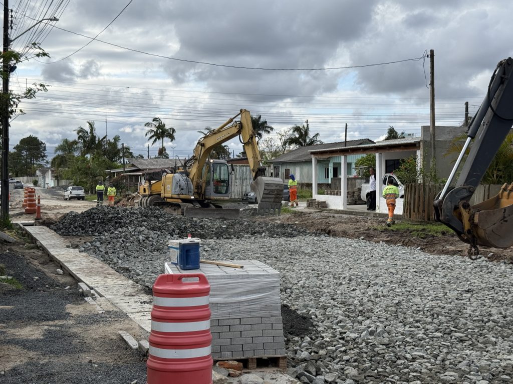 foto 1 OBRA EM PONTAL DO PARANÁ – Foto Maria Heiffer JB Litoral (5)