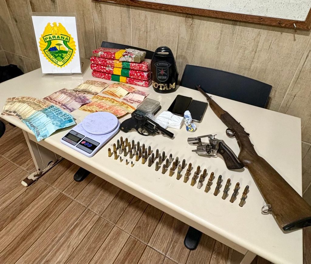 Rotam apreende armas e drogas em bar desativado em Pontal do Paraná