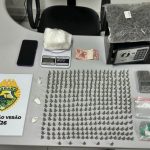 PM encontra cocaína em cofre durante abordagem a mulher