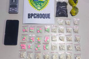 Batalhão de Choque Apreensão de Drogas em Guaatuba 01