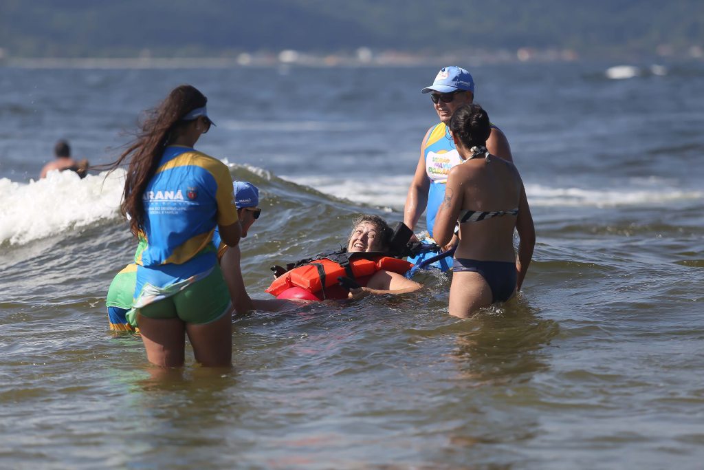 CADEIRAS ANFIBIAS – Foto Alessandro VieiraCC