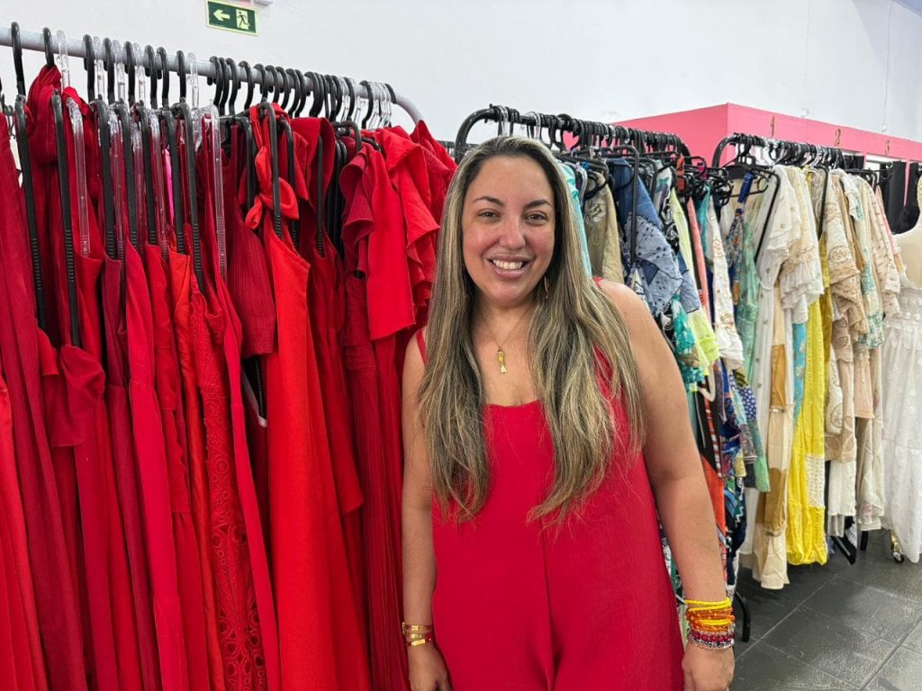 COR DO ANO DE 2026 VERMELHO – Foto Maria Heiffer JB Litoral (5)