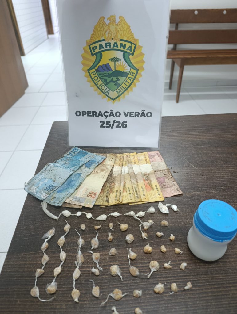 Em Matinhos, PM flagra homem drogas e dinheiro