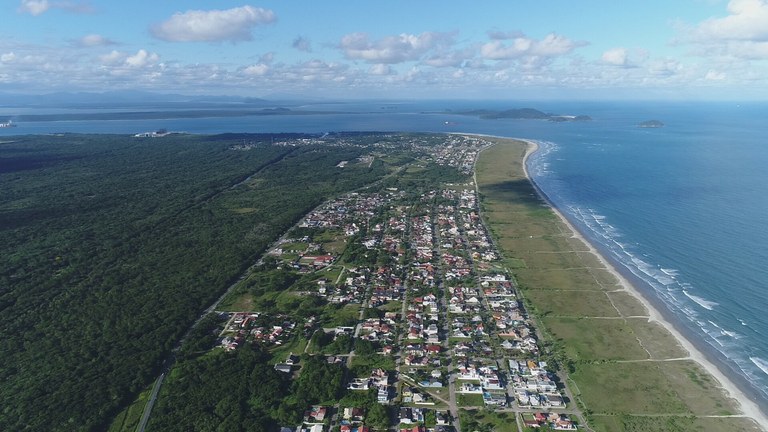 Pontal do Paraná nasceu do desmembramento do Município de Paranaguá, criado pela Lei n.º 11.252 de 20 de dezembro de 1995. Foto: Câmara Municipal de Pontal do Paraná
