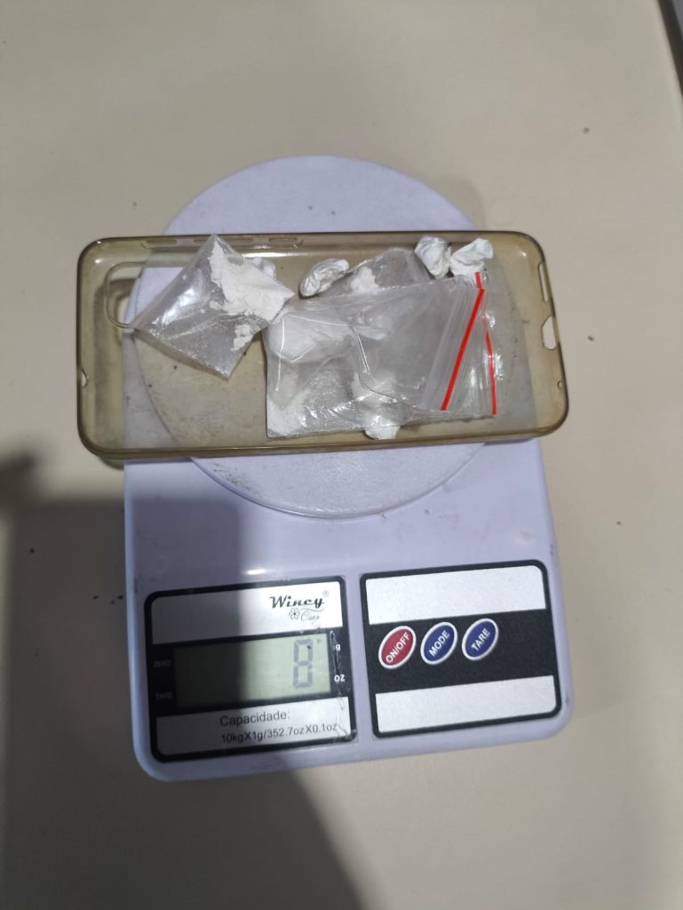 Operação conjunta prende suspeito de tráfico de drogas em Pontal 02