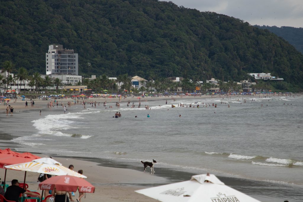 PRAIA E RUAS GUARATUBA FOTO MATHEUS POLI JB LITORAL 2025  (6)