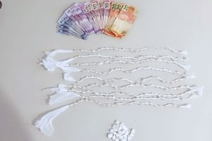 Ação da PM em Guaratuba prende dois suspeitos de tráfico de drogas
