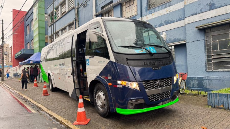 foto 1 wilson leandro pref paranagua ônibus