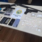 Suspeito de tráfico de drogas é preso com armas em Pontal do Paraná