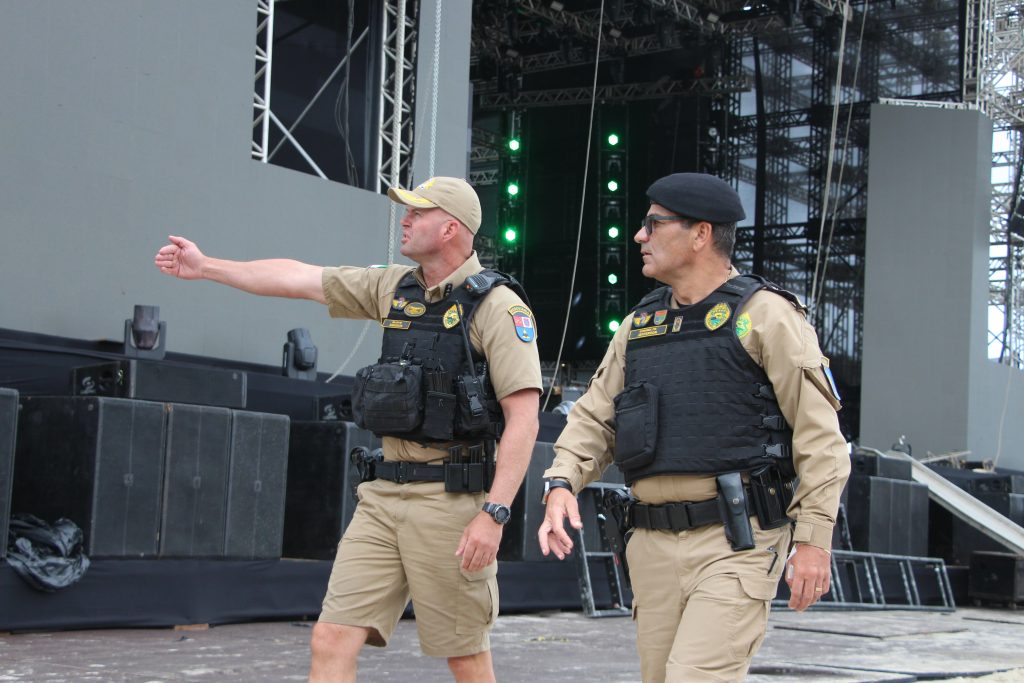 Comandante Geral Visita Local de Shows 1