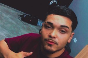 Jovem de 21 anos morre em colisão entre moto e caminhão na BR-277, em Paranaguá