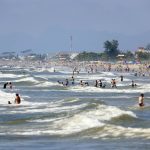 Verão Maior Paraná – imagens das praias do Paraná – corpo de bombeiros – Ferry Boat Matinhos/Guaratuba – praia Caieiras – praia Brava de Guaratuba – Policia militar patrulhando na praia – helicoptero dos bombeiros – salva vidas – banhista deficiente na