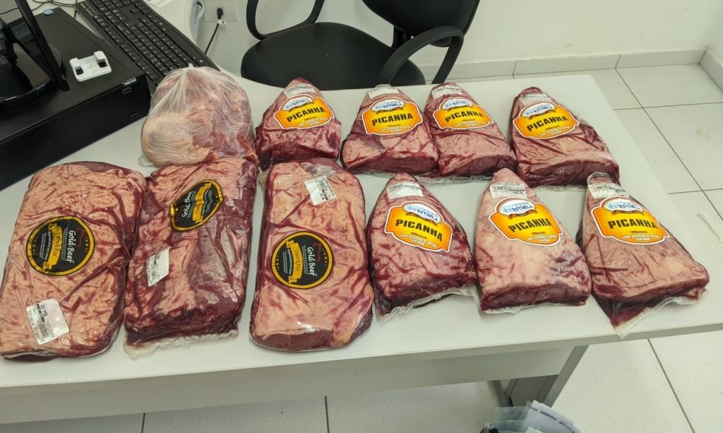 Furto de carne em supermercado de Paranaguá