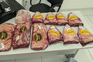Homem é preso por furtar 19 kg de carne em supermercado de Paranaguá