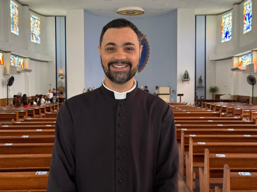 PADRE JUEBERTON – PAROCO DA PAROQUIA NOSSA SENHORA DOS NAVEGANTES PARANAGUÁ – Foto Maria Heiffer JB Litoral – 19.01.26